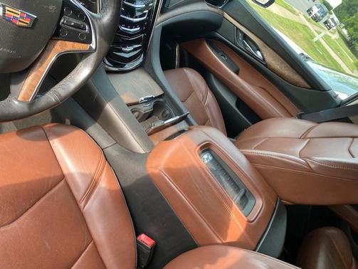 Photo 5 of 10 of 2015 Cadillac Escalade ESV Premium